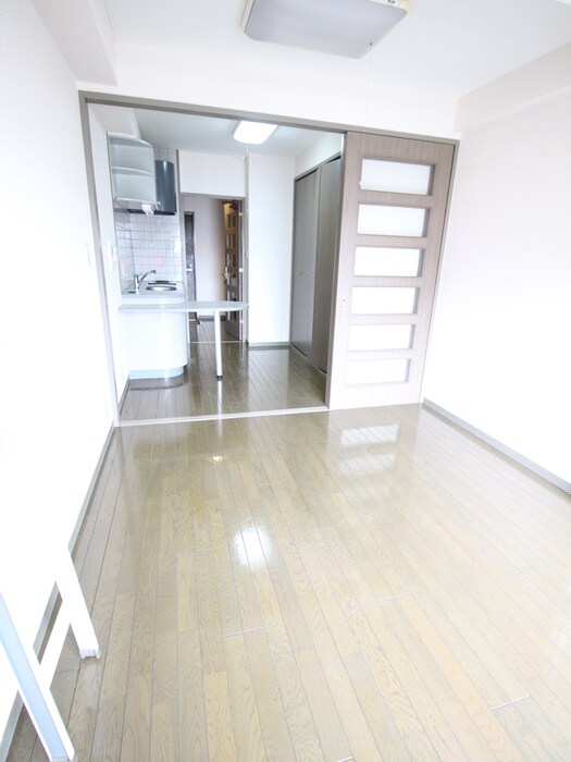 リヴ・ロイヤルの物件内観写真