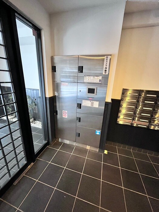 ロイヤルステイツ御所南の物件外観写真