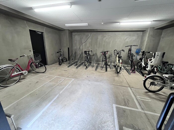 ロイヤルステイツ御所南の物件外観写真