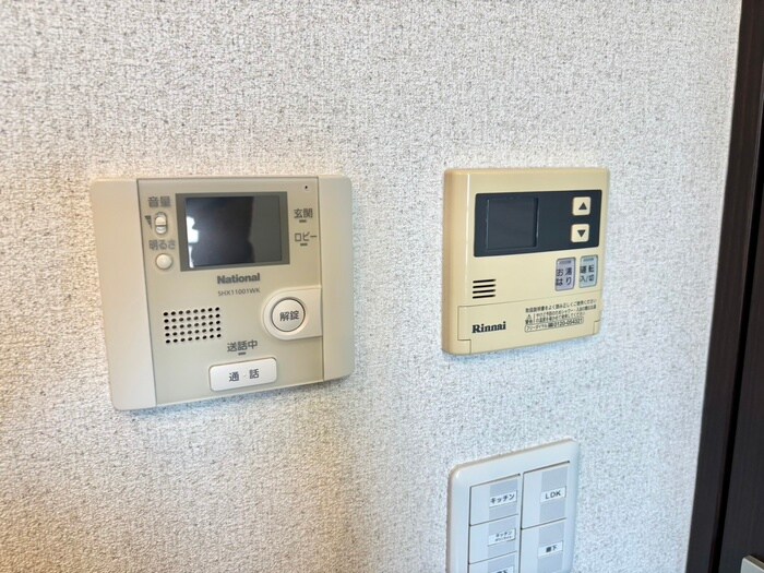 ロイヤルステイツ御所南の物件内観写真