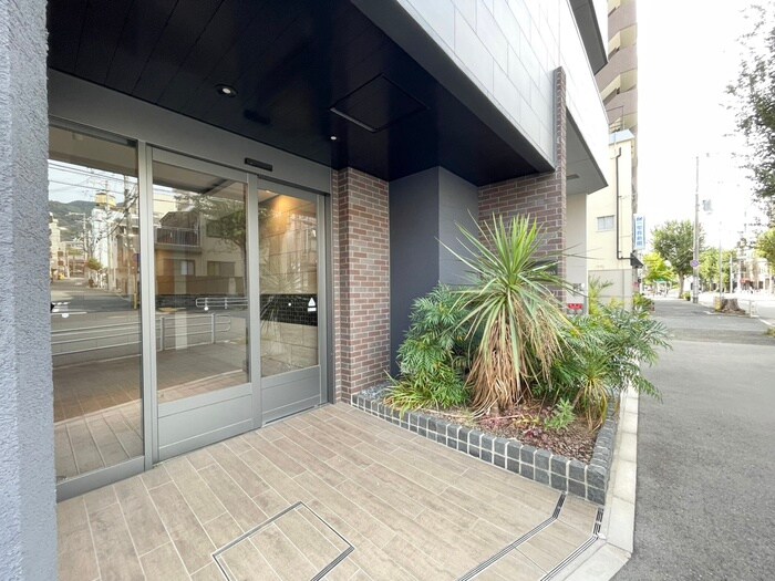 ｴｽﾃﾑｺｰﾄ神戸山手ｽﾃｰｼｮﾝﾃﾞｭｵの物件外観写真