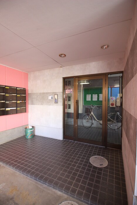 ハートビルの物件外観写真