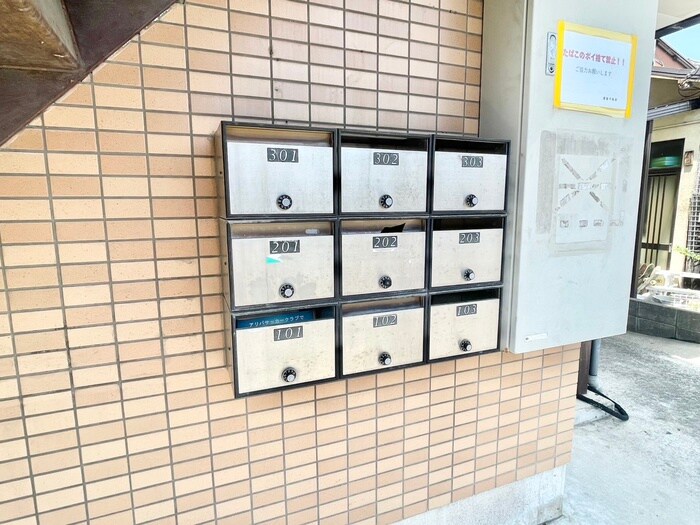 レイクハイツの物件外観写真