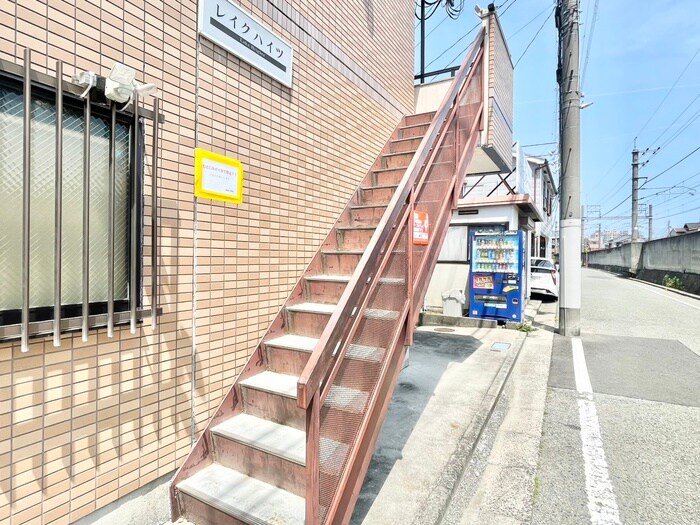 レイクハイツの物件外観写真