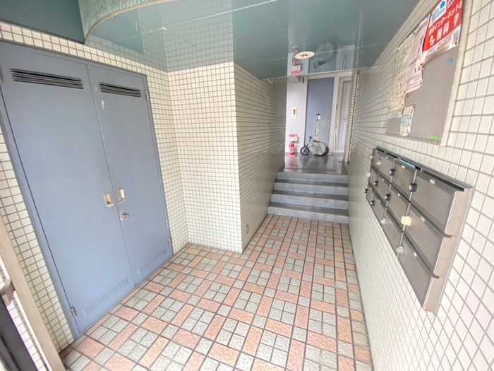 ラ・メゾンクレ－ルの物件外観写真