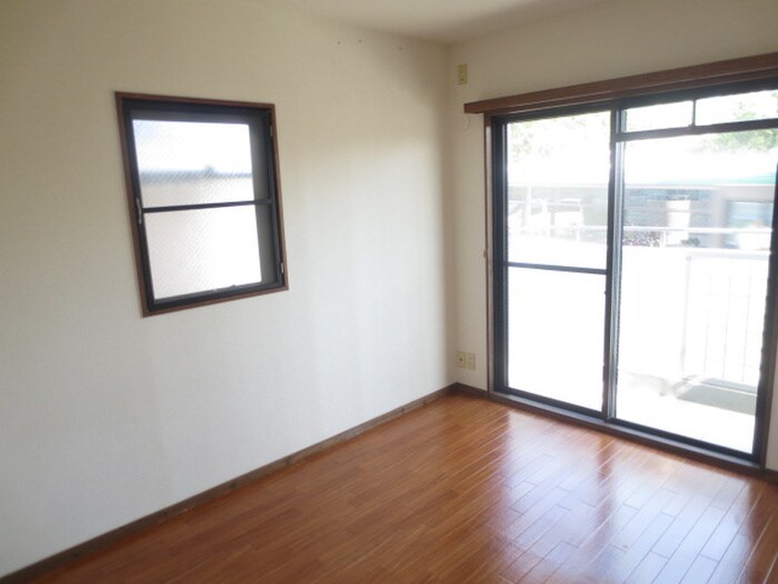 ラ・メゾンクレ－ルの物件内観写真