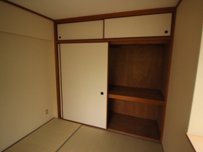 ラ・メゾンクレ－ルの物件内観写真