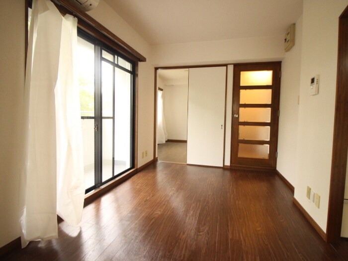 ラ・メゾンクレ－ルの物件内観写真