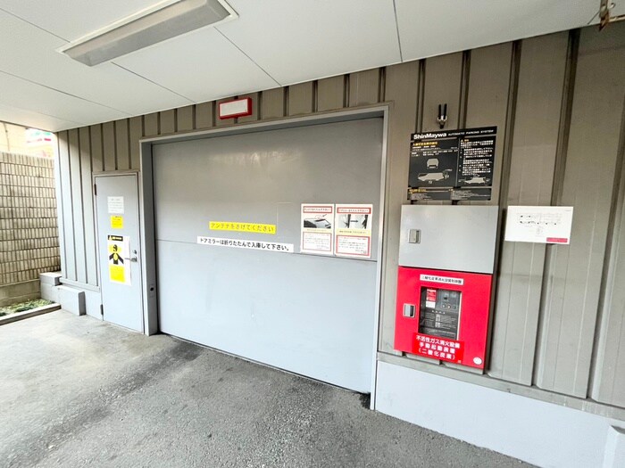 アスール江坂３ｒｄの物件外観写真