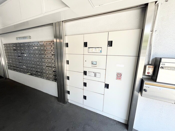 アスール江坂３ｒｄの物件外観写真