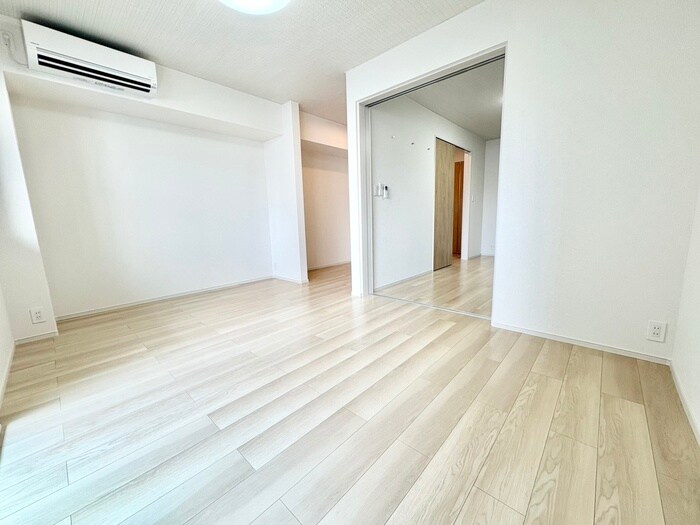 ウエストコミタリアⅢの物件内観写真