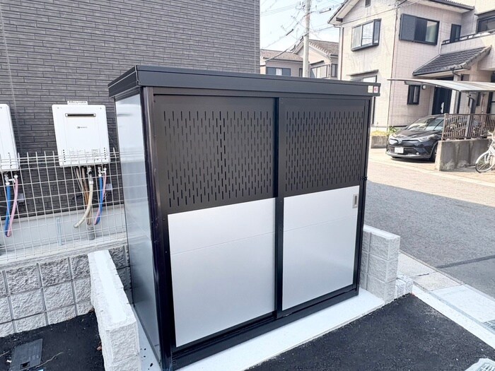 ウエストコミタリアⅢの物件外観写真