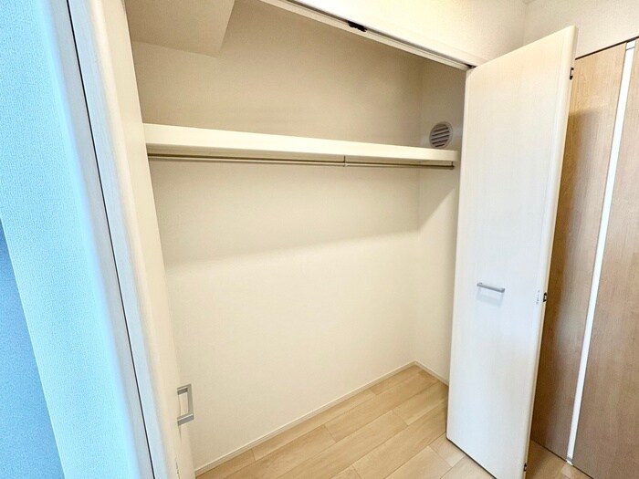 ウエストコミタリアⅢの物件内観写真