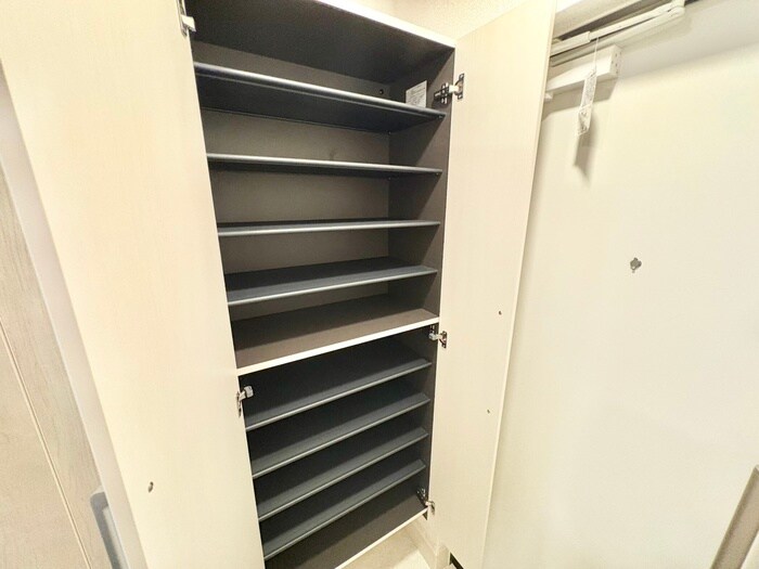 ウエストコミタリアⅢの物件内観写真