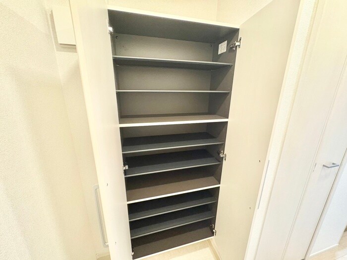 ウエストコミタリアⅢの物件内観写真