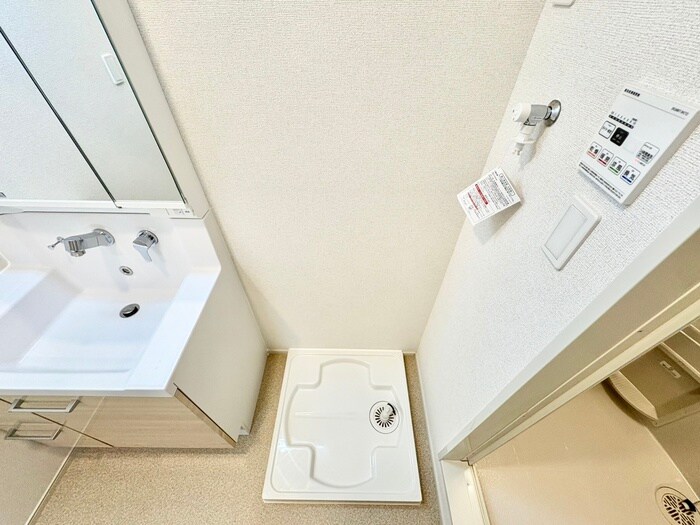 ウエストコミタリアⅢの物件内観写真