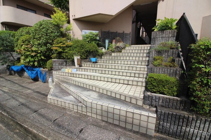 メゾンドール東条の物件外観写真