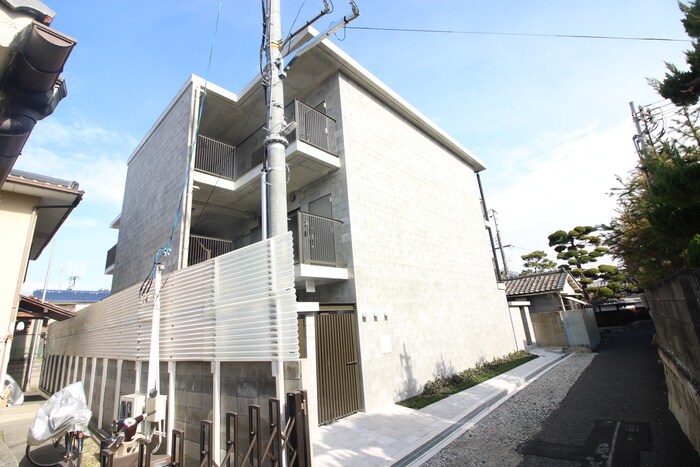 ピアスアパートの物件外観写真