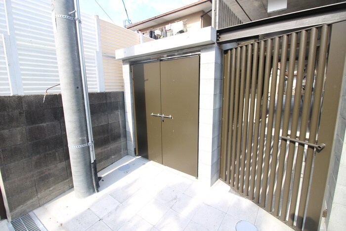 ピアスアパートの物件外観写真