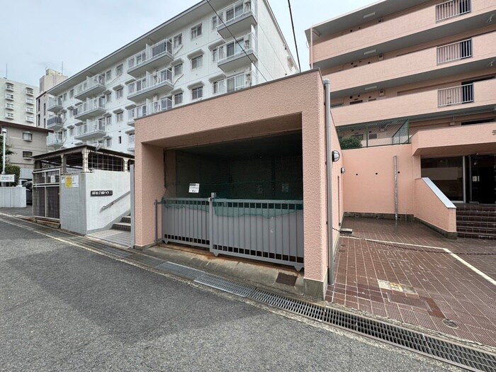 テラジハイツ１号館の物件外観写真