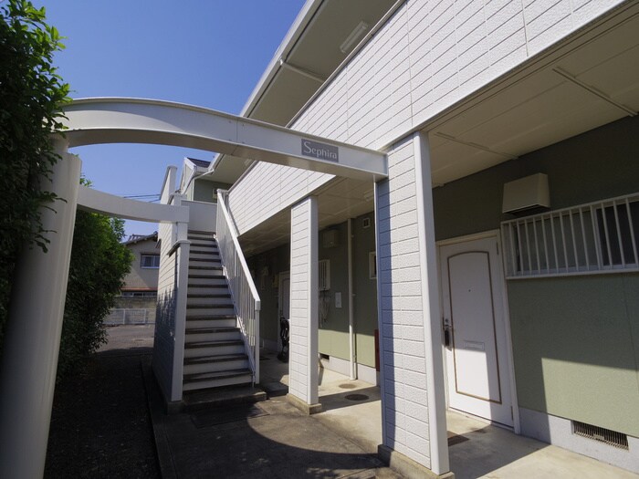 ヴィラウィステリアの物件外観写真