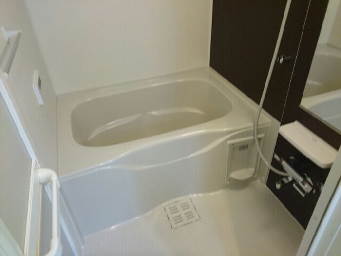 ストラーダ　ディ　ラピスの物件内観写真