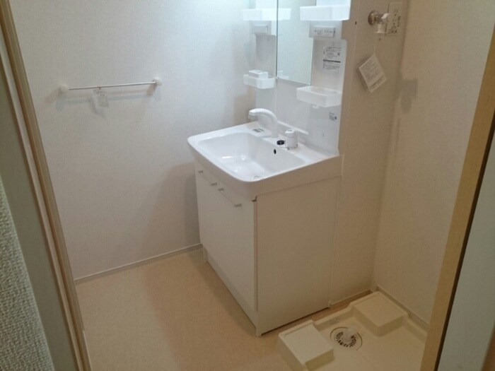 ストラーダ　ディ　ラピスの物件内観写真