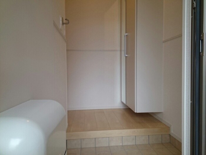 ストラーダ　ディ　ラピスの物件内観写真