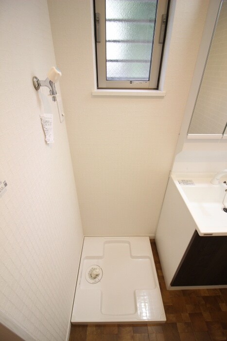 パインコート曽根東町の物件内観写真