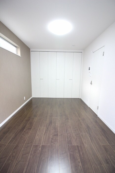 パインコート曽根東町の物件内観写真