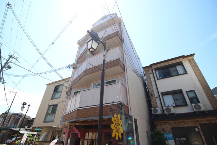 カプチーノ太秦の物件外観写真