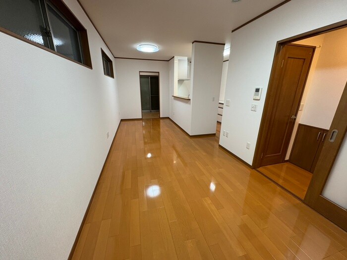 西ノ京月輪町貸家の物件内観写真