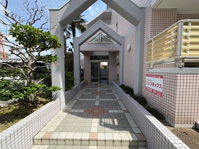 松岡マンション２の物件外観写真