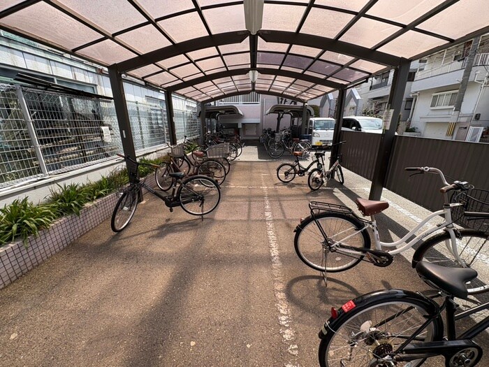 松岡マンション２の物件外観写真