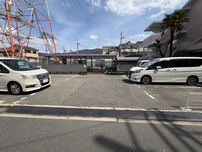 松岡マンション２の物件外観写真