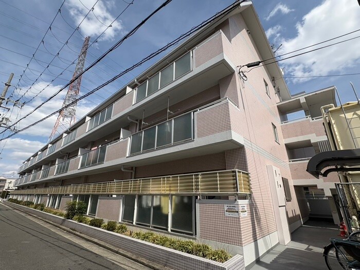 松岡マンション２の物件外観写真