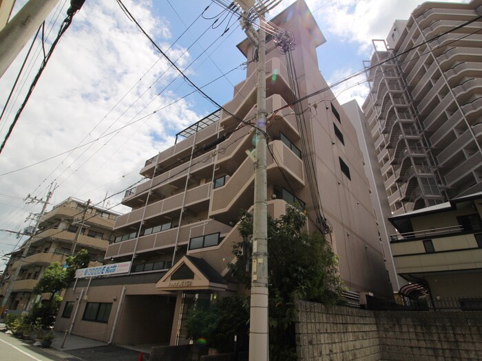 シェルデュ甲子園口の物件外観写真