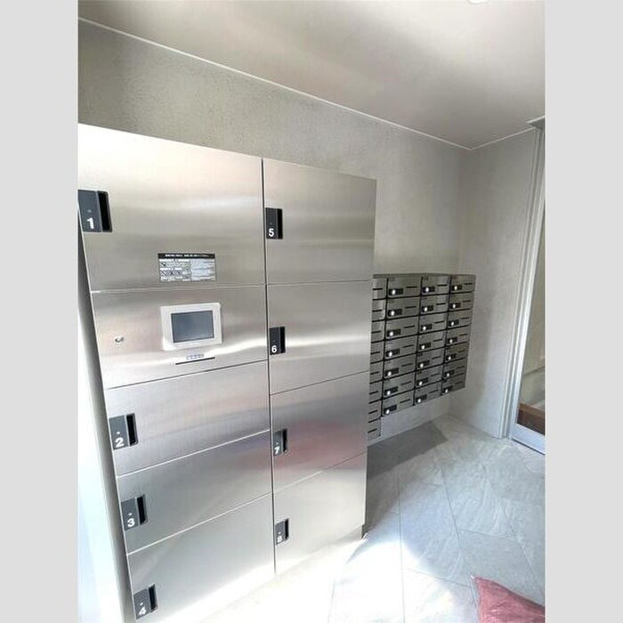 エメルミナ豊中岡町の物件外観写真