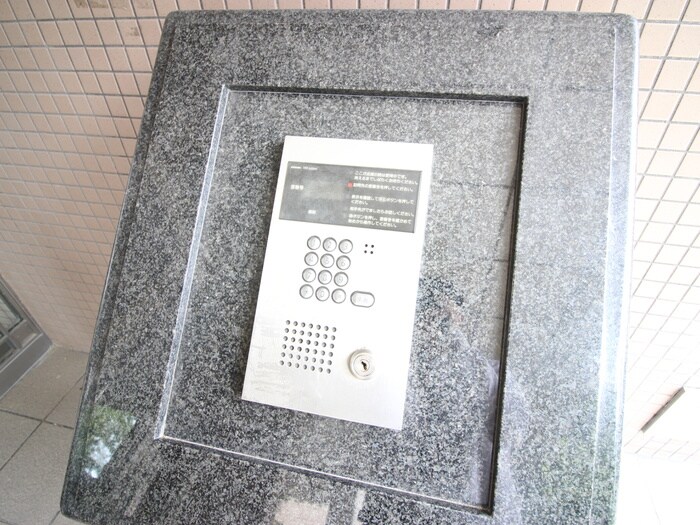 パレ上新庄の物件外観写真