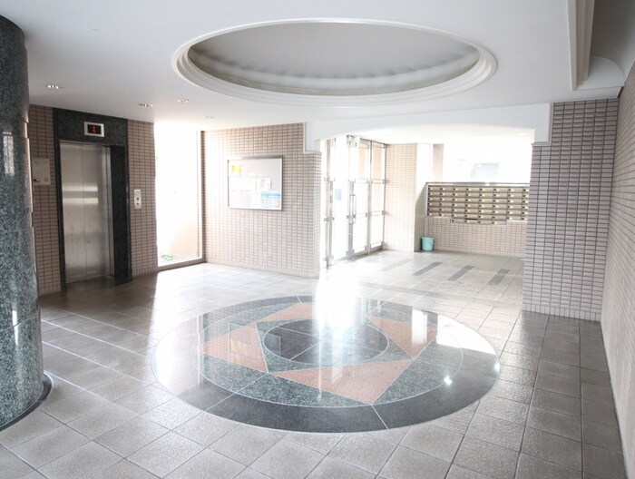 パレ上新庄の物件外観写真