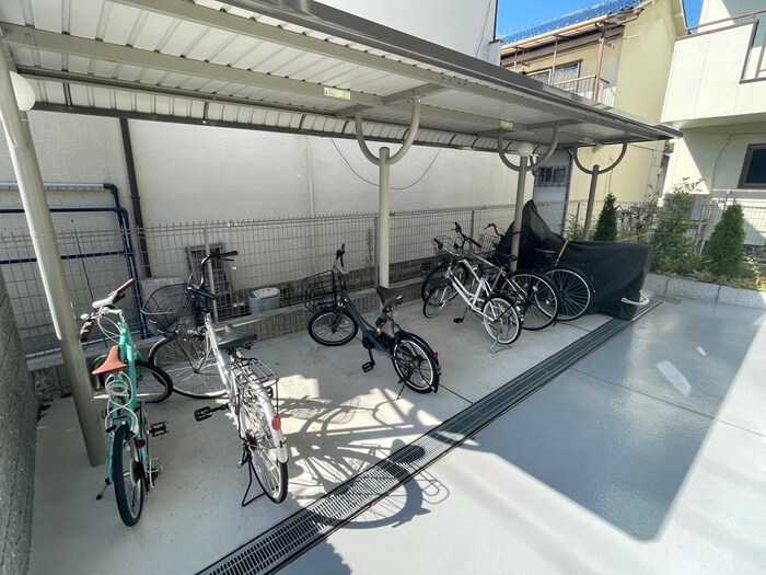 アコテドゥ・パークの物件外観写真