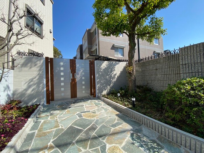 ハウス帝塚山の物件外観写真