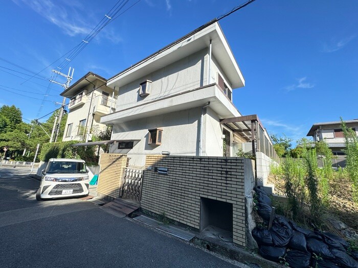 佐竹台1丁目戸建の物件外観写真