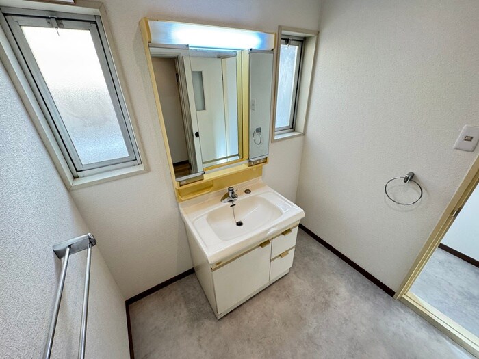 佐竹台1丁目戸建の物件内観写真