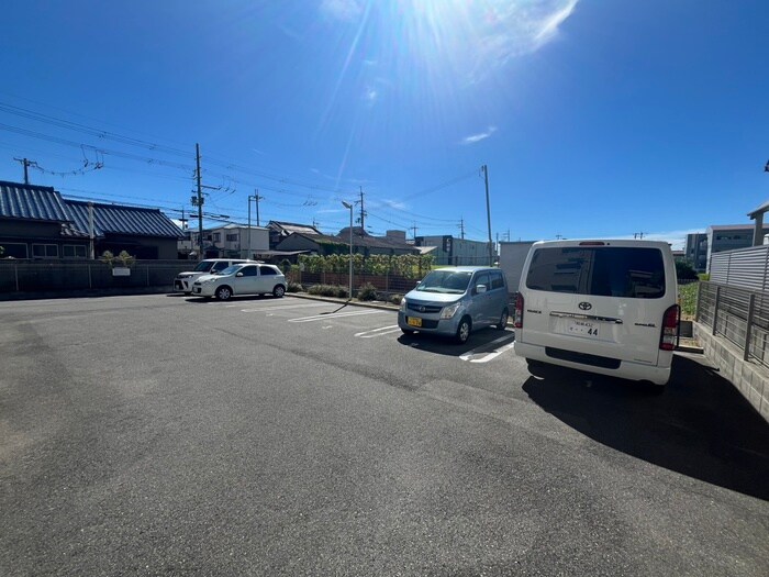 プレジ－ルの物件外観写真