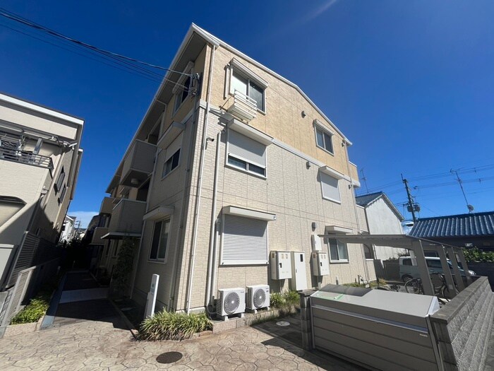 プレジ－ルの物件外観写真