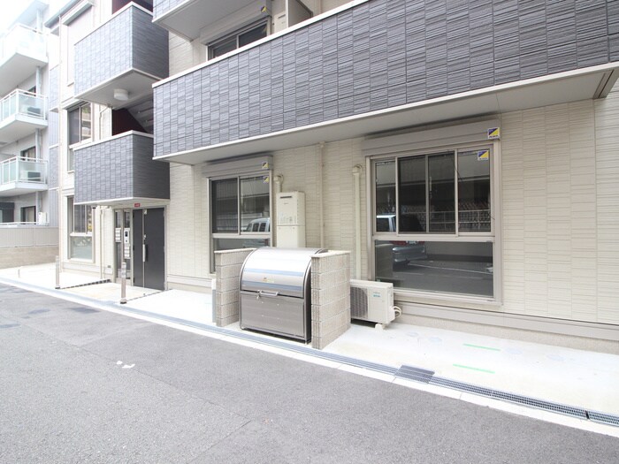 アヴェルラ京橋の物件外観写真