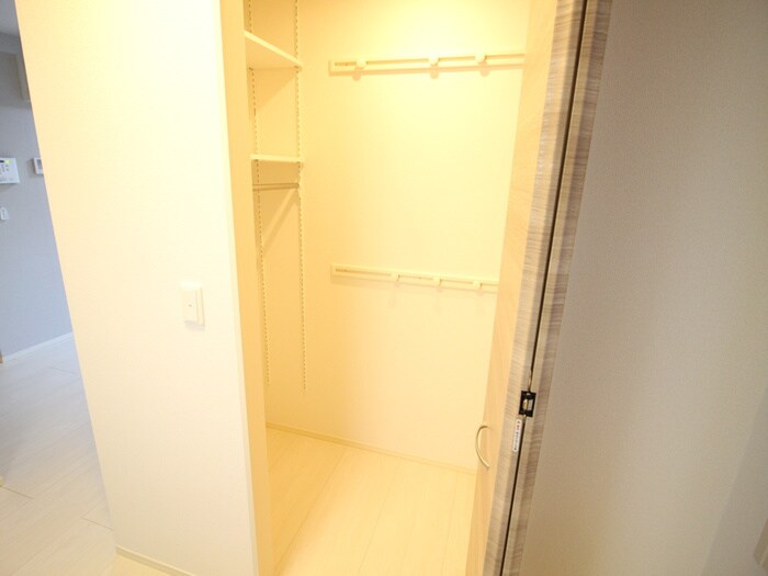 アヴェルラ京橋の物件内観写真