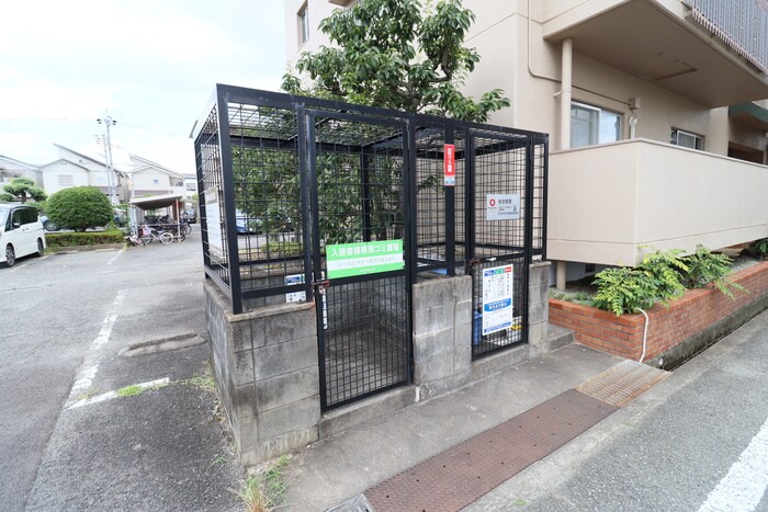 ヴィラ箕面の物件外観写真