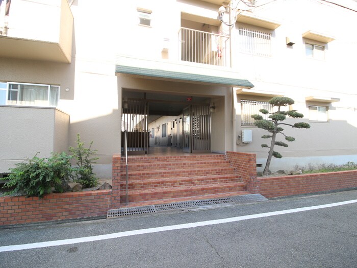 ヴィラ箕面の物件外観写真